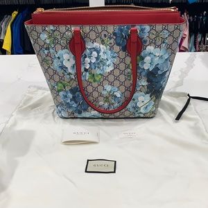 Brand new Gucci GG supreme blooms tote